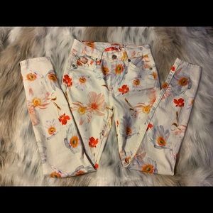 Gorgeous 7 For All Mankind Floral Jeans